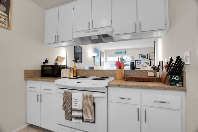 126 43rd, Manhattan Beach, CA 90266