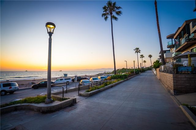 126 43rd, Manhattan Beach, CA 90266