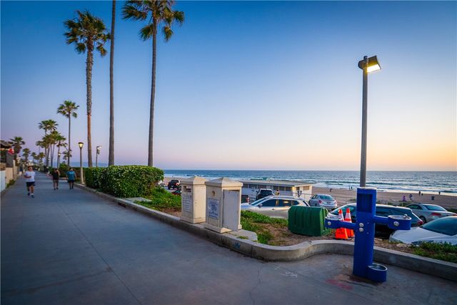 126 43rd, Manhattan Beach, CA 90266