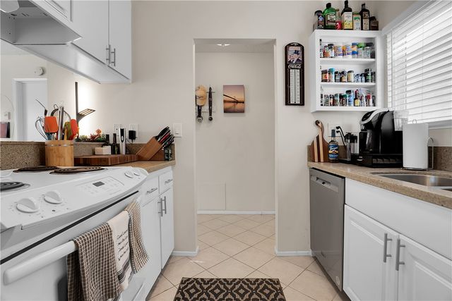 126 43rd, Manhattan Beach, CA 90266