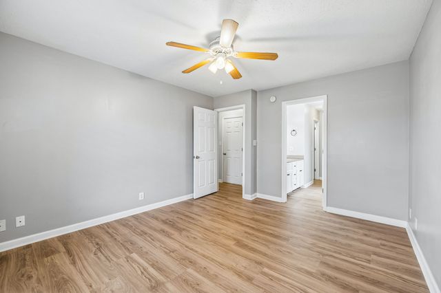 3688 Aurora Dr, Clarksville, TN 37040