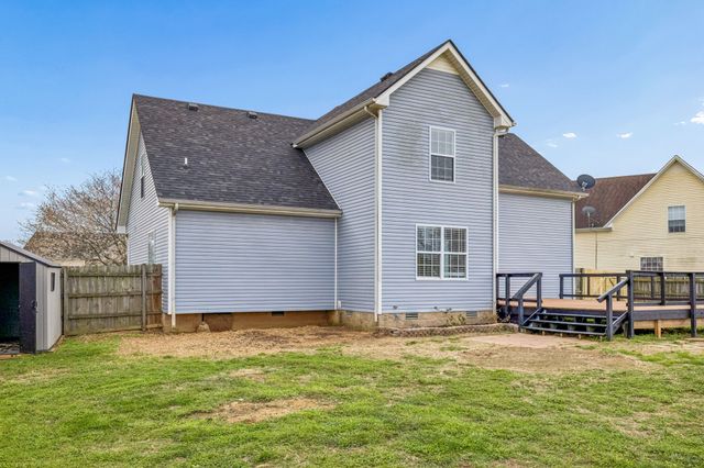 3688 Aurora Dr, Clarksville, TN 37040