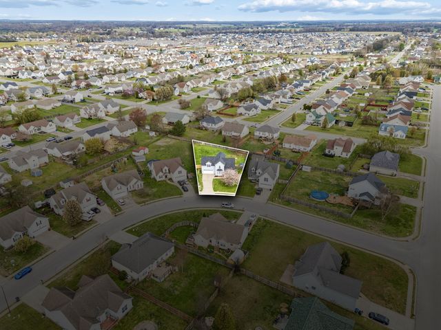 3688 Aurora Dr, Clarksville, TN 37040