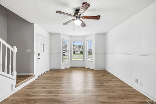 3688 Aurora Dr, Clarksville, TN 37040