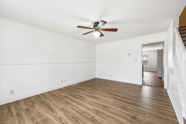 3688 Aurora Dr, Clarksville, TN 37040