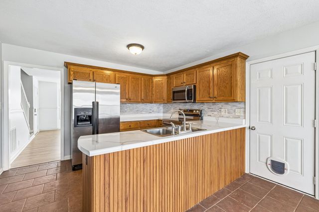 3688 Aurora Dr, Clarksville, TN 37040