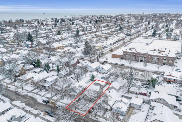 909 Augusta STREET, Racine, WI 53402