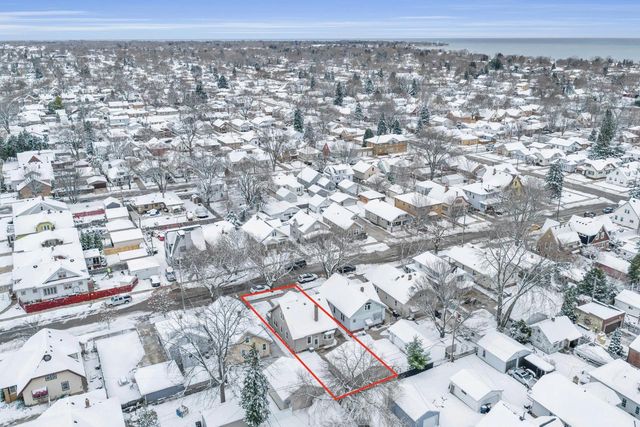 909 Augusta STREET, Racine, WI 53402