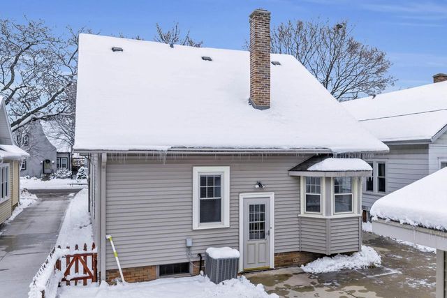 909 Augusta STREET, Racine, WI 53402