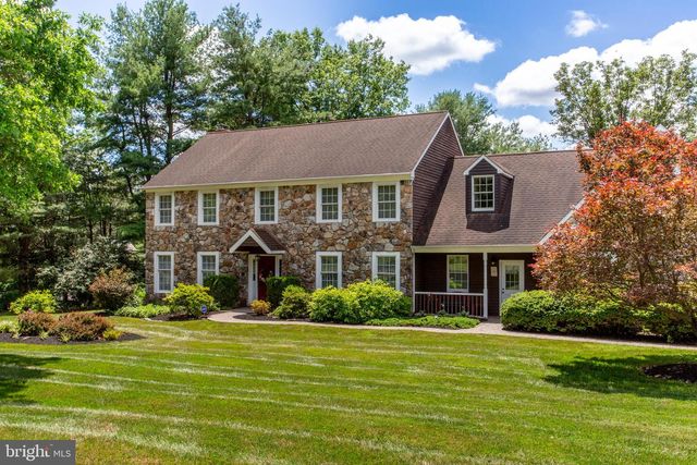 950 CAMELOT RD, Furlong, PA 18925