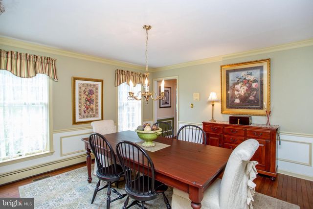 950 CAMELOT RD, Furlong, PA 18925