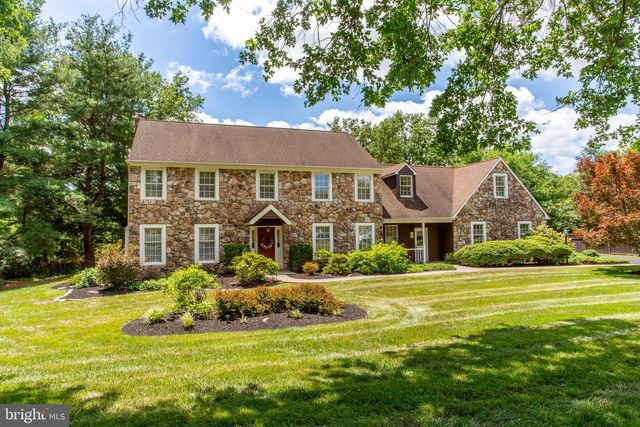 950 CAMELOT RD, Furlong, PA 18925
