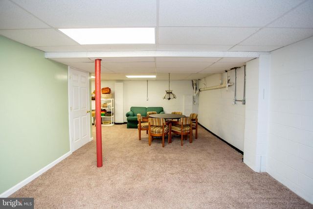 950 CAMELOT RD, Furlong, PA 18925