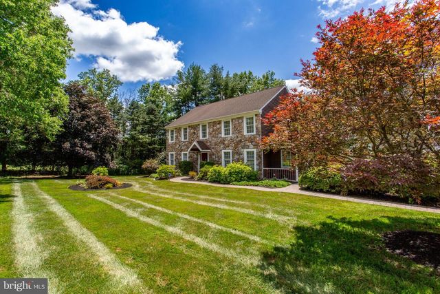 950 CAMELOT RD, Furlong, PA 18925