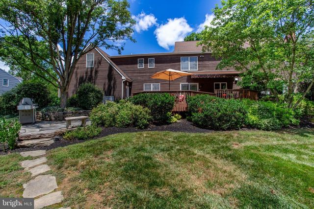 950 CAMELOT RD, Furlong, PA 18925
