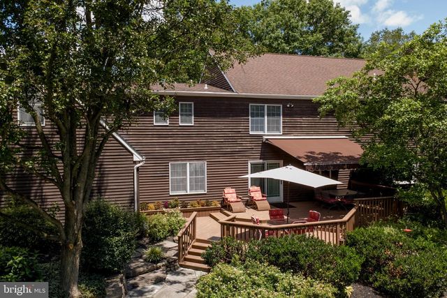 950 CAMELOT RD, Furlong, PA 18925