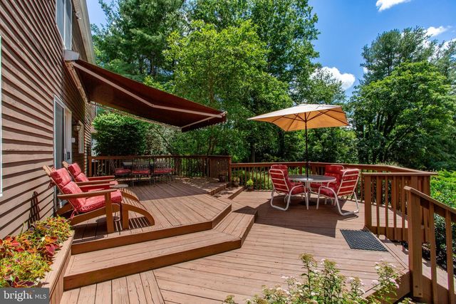 950 CAMELOT RD, Furlong, PA 18925