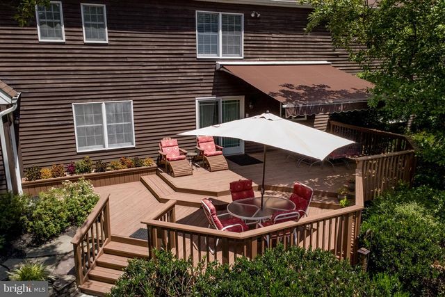 950 CAMELOT RD, Furlong, PA 18925