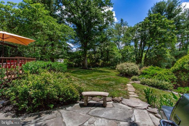 950 CAMELOT RD, Furlong, PA 18925