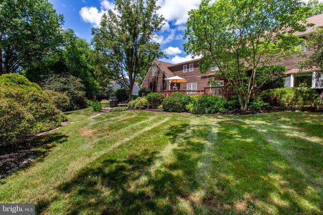 950 CAMELOT RD, Furlong, PA 18925