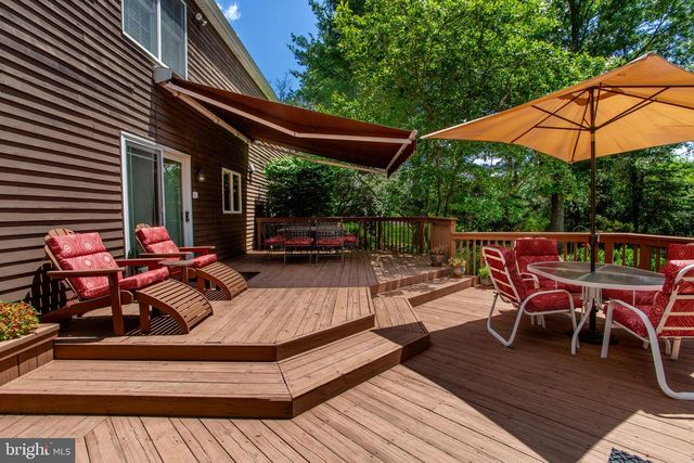 950 CAMELOT RD, Furlong, PA 18925
