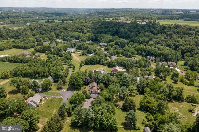 950 CAMELOT RD, Furlong, PA 18925