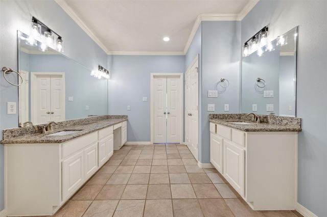 5835 Val Verde Street, Houston, TX 77057