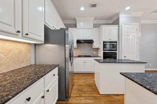 5835 Val Verde Street, Houston, TX 77057