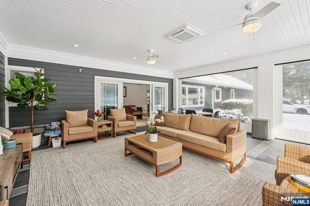 320 Long Bow Drive, Franklin Lakes, NJ 07417