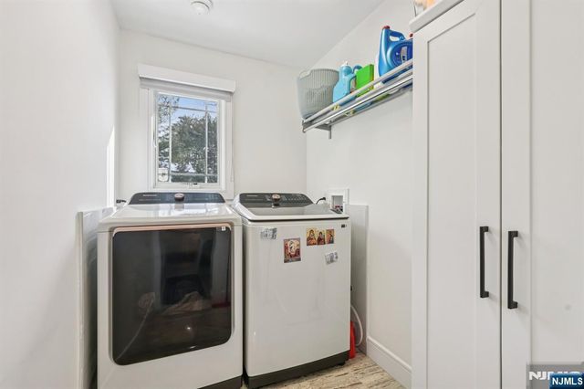 320 Long Bow Drive, Franklin Lakes, NJ 07417