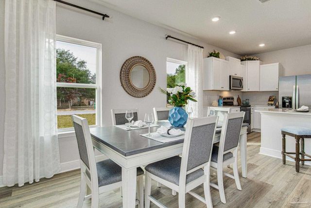1409 Maritime Dr, Pensacola, FL 32507