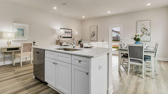 1409 Maritime Dr, Pensacola, FL 32507