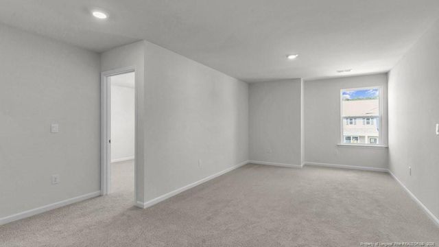 337 Hartfield Avenue, Raeford, NC 28376