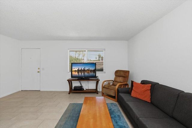 2036 N Mira Vista Way, Palm Springs, CA 92262