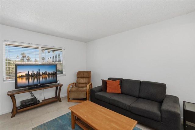 2036 N Mira Vista Way, Palm Springs, CA 92262