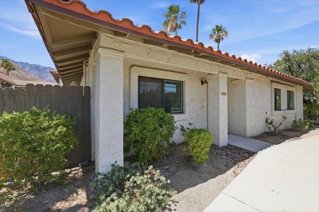 2036 N Mira Vista Way, Palm Springs, CA 92262