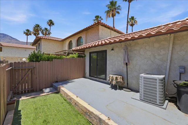2036 N Mira Vista Way, Palm Springs, CA 92262