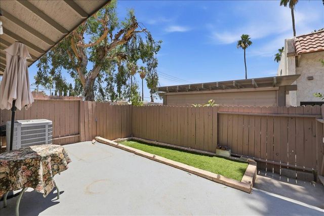 2036 N Mira Vista Way, Palm Springs, CA 92262