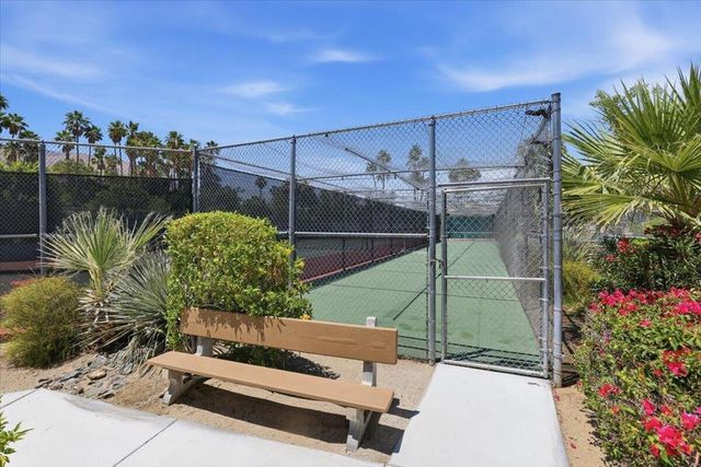 2036 N Mira Vista Way, Palm Springs, CA 92262