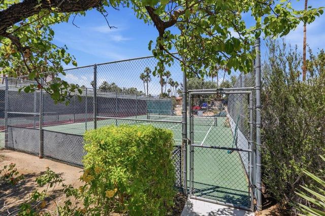 2036 N Mira Vista Way, Palm Springs, CA 92262