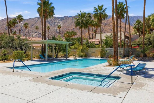 2036 N Mira Vista Way, Palm Springs, CA 92262