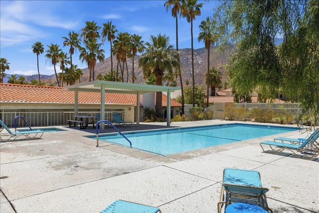 2036 N Mira Vista Way, Palm Springs, CA 92262
