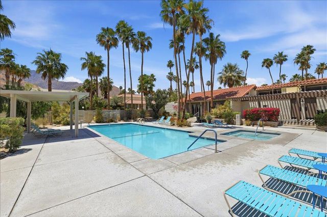 2036 N Mira Vista Way, Palm Springs, CA 92262