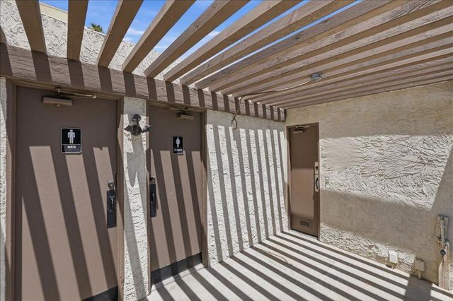 2036 N Mira Vista Way, Palm Springs, CA 92262