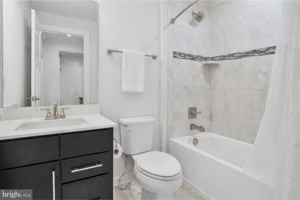 Image 12 of property listing at 14520 MATTAWOMAN DR #1400-A, Brandywine, MD 20613