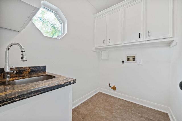 9315 Woodwind Lakes Drive, Houston, TX 77040