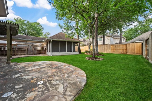 9315 Woodwind Lakes Drive, Houston, TX 77040