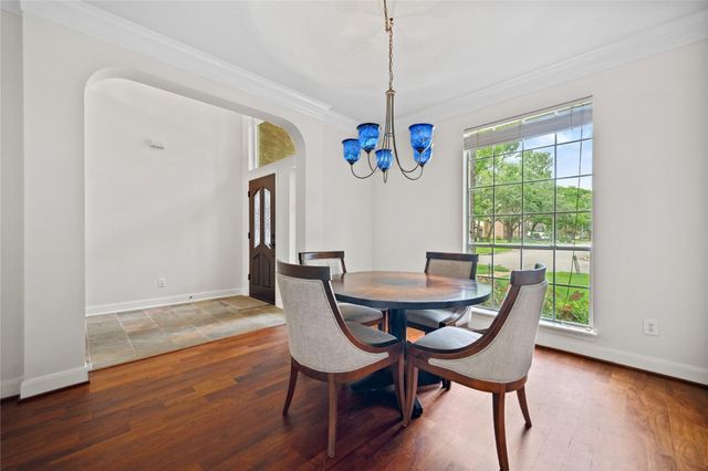 9315 Woodwind Lakes Drive, Houston, TX 77040