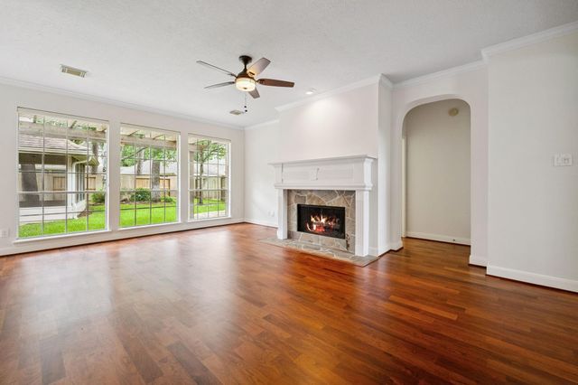 9315 Woodwind Lakes Drive, Houston, TX 77040