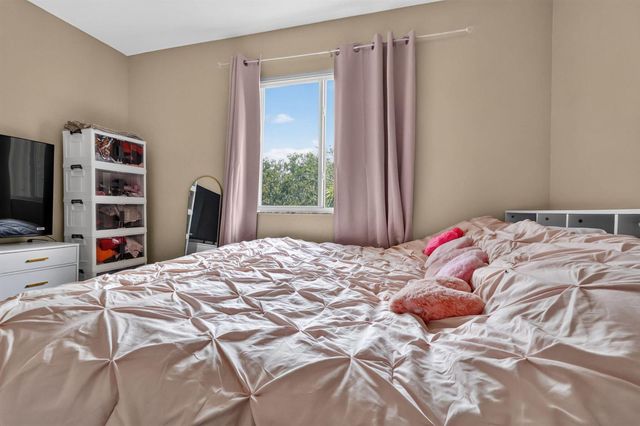 241 Gazetta Way, West Palm Beach, FL 33413